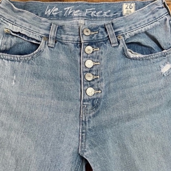 WE THE FREE high rise distressed ankle jeans - Picture 5 of 6